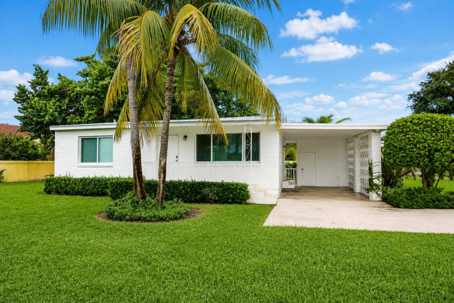 2516 Lorraine Court, North Palm Beach, FL 33403 House 21