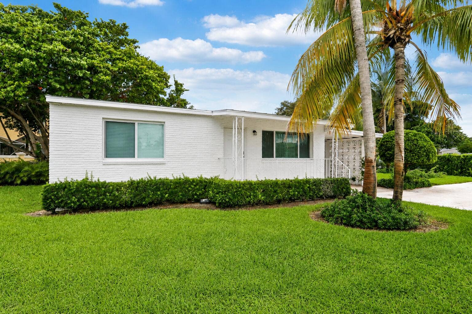 2516 Lorraine Court, North Palm Beach, FL 33403 House 23