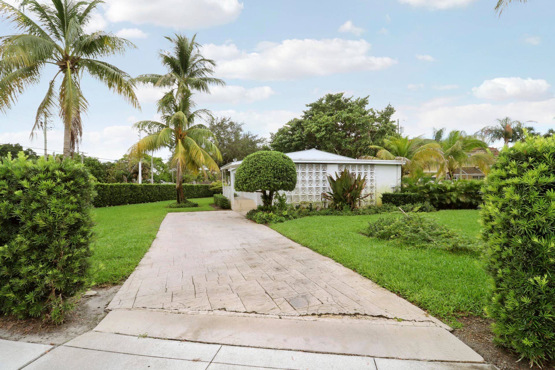 2516 Lorraine Court, North Palm Beach, FL 33403 House-30