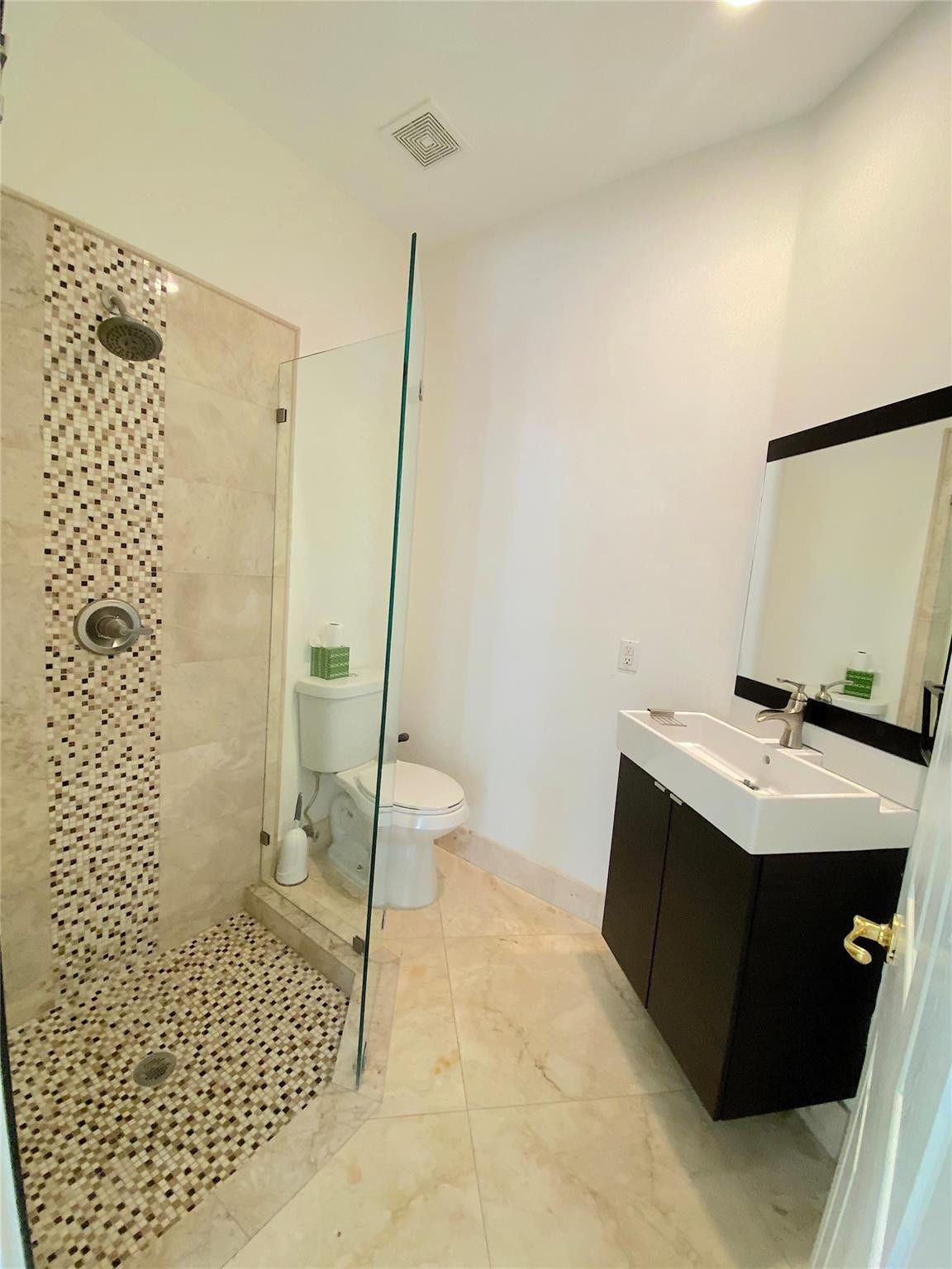 1st Floor bathroom