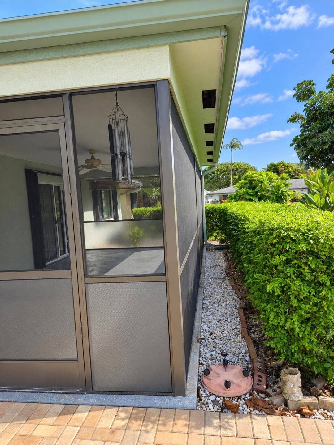 Screened in porch