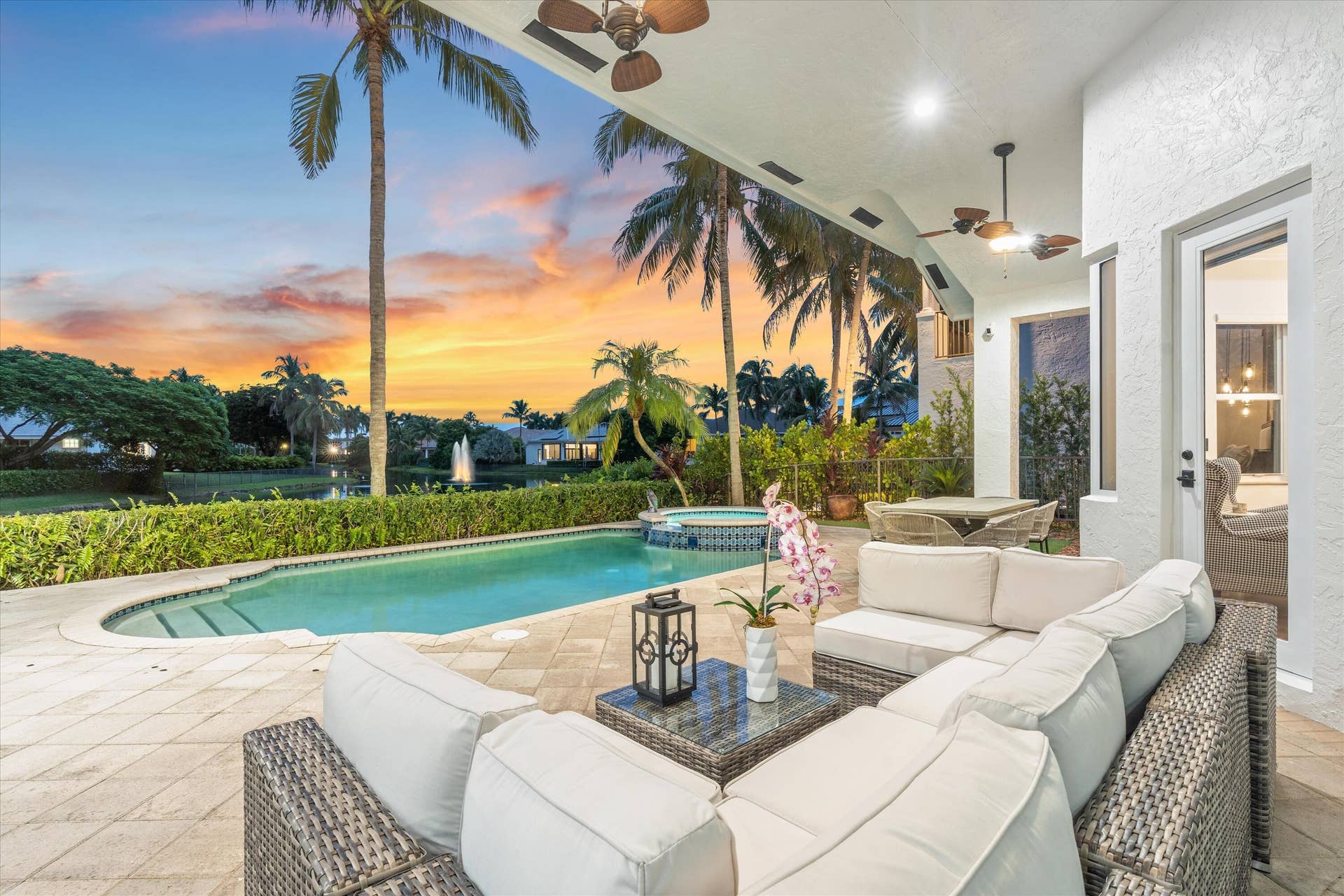 Large Covered Patio for Entertaining