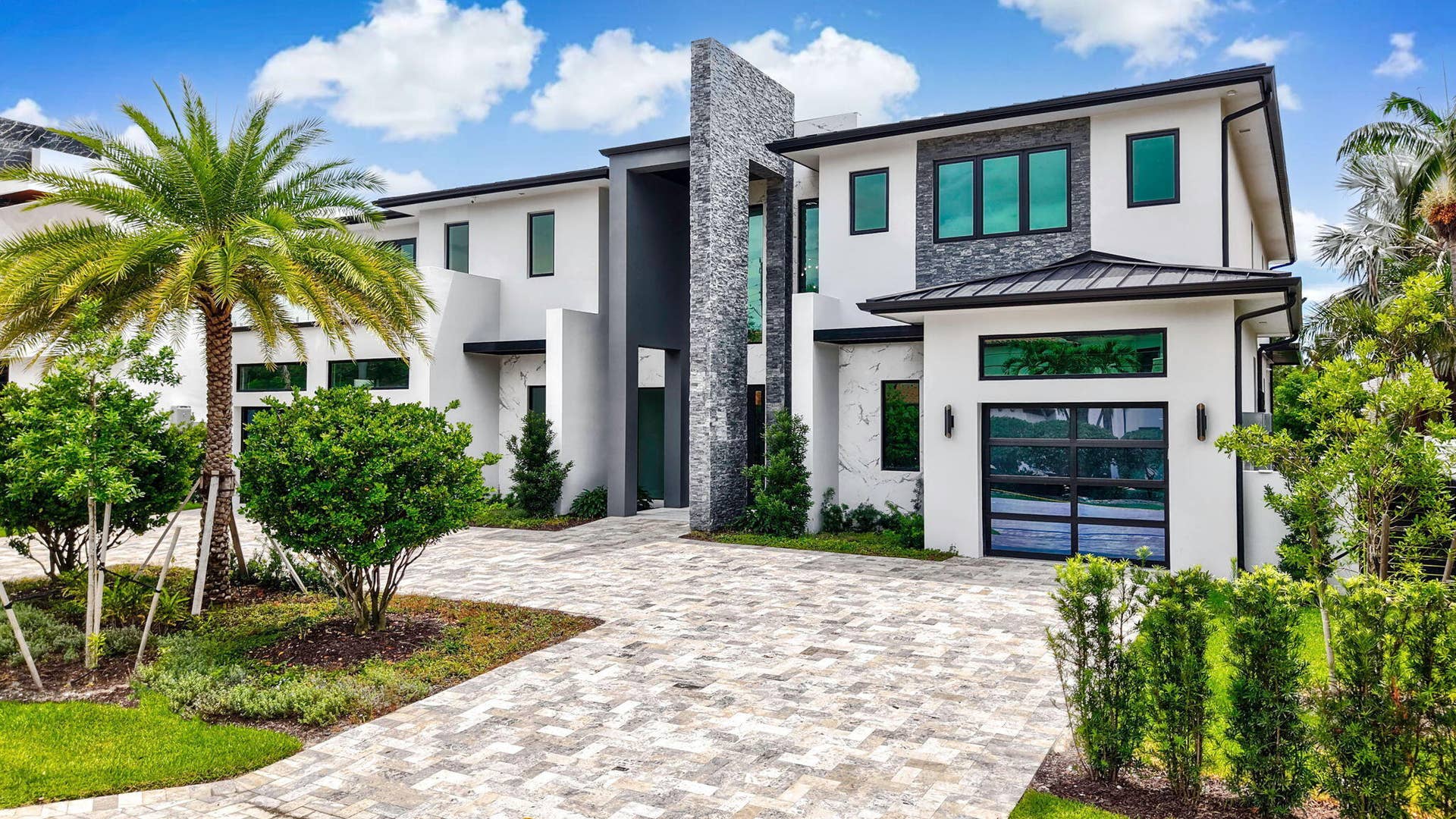 2848 NE 26TH Place, Fort Lauderdale, FL 33306 1-web-or-mls-DJI_20260901134415_0081_D_2