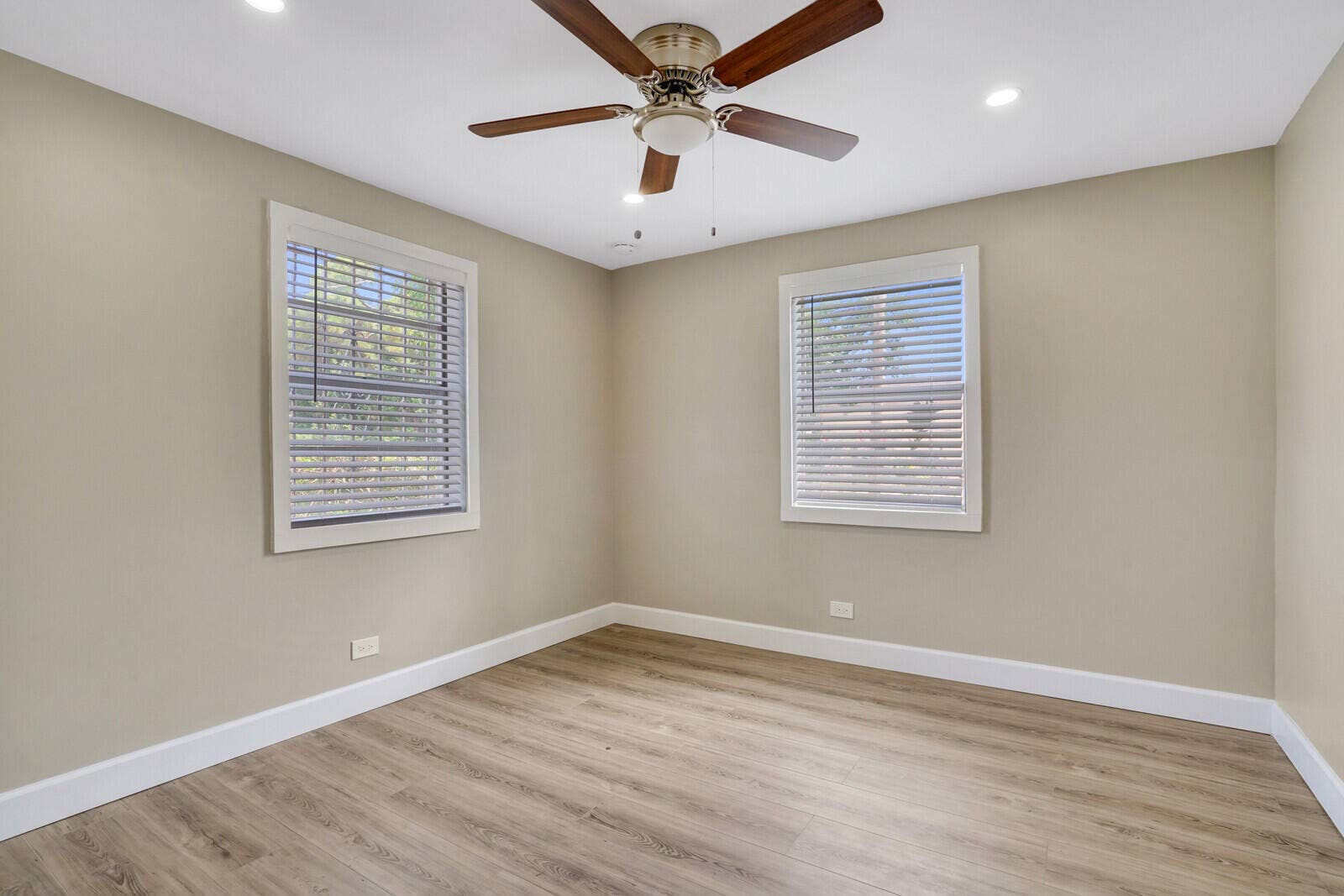 1225 W 10th Street, Riviera Beach, FL 33404 21_image_21_mls