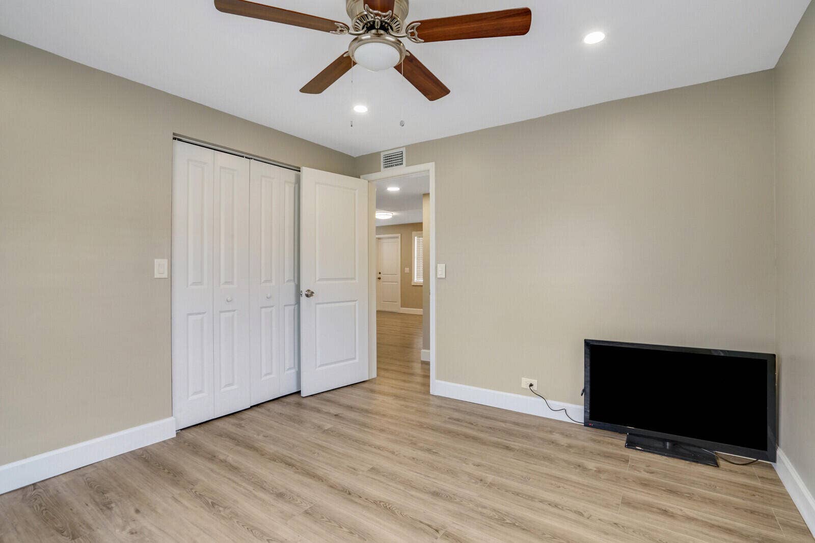1225 W 10th Street, Riviera Beach, FL 33404 22_image_22_mls