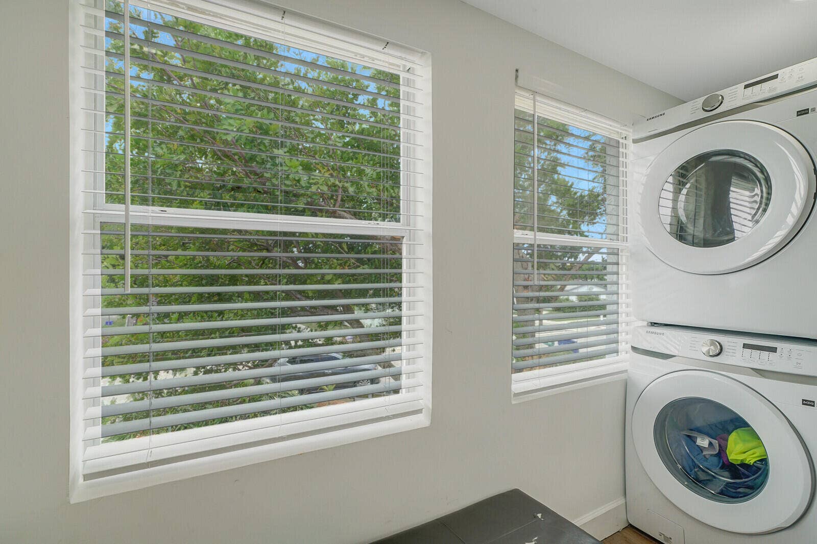 1225 W 10th Street, Riviera Beach, FL 33404 09_Image_9_mls