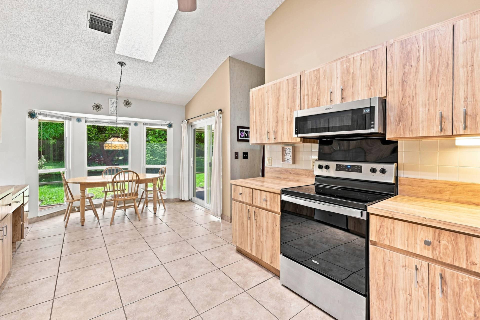 2111 NW 86TH Way, Coral Springs, FL 33071 10_dsc_7083
