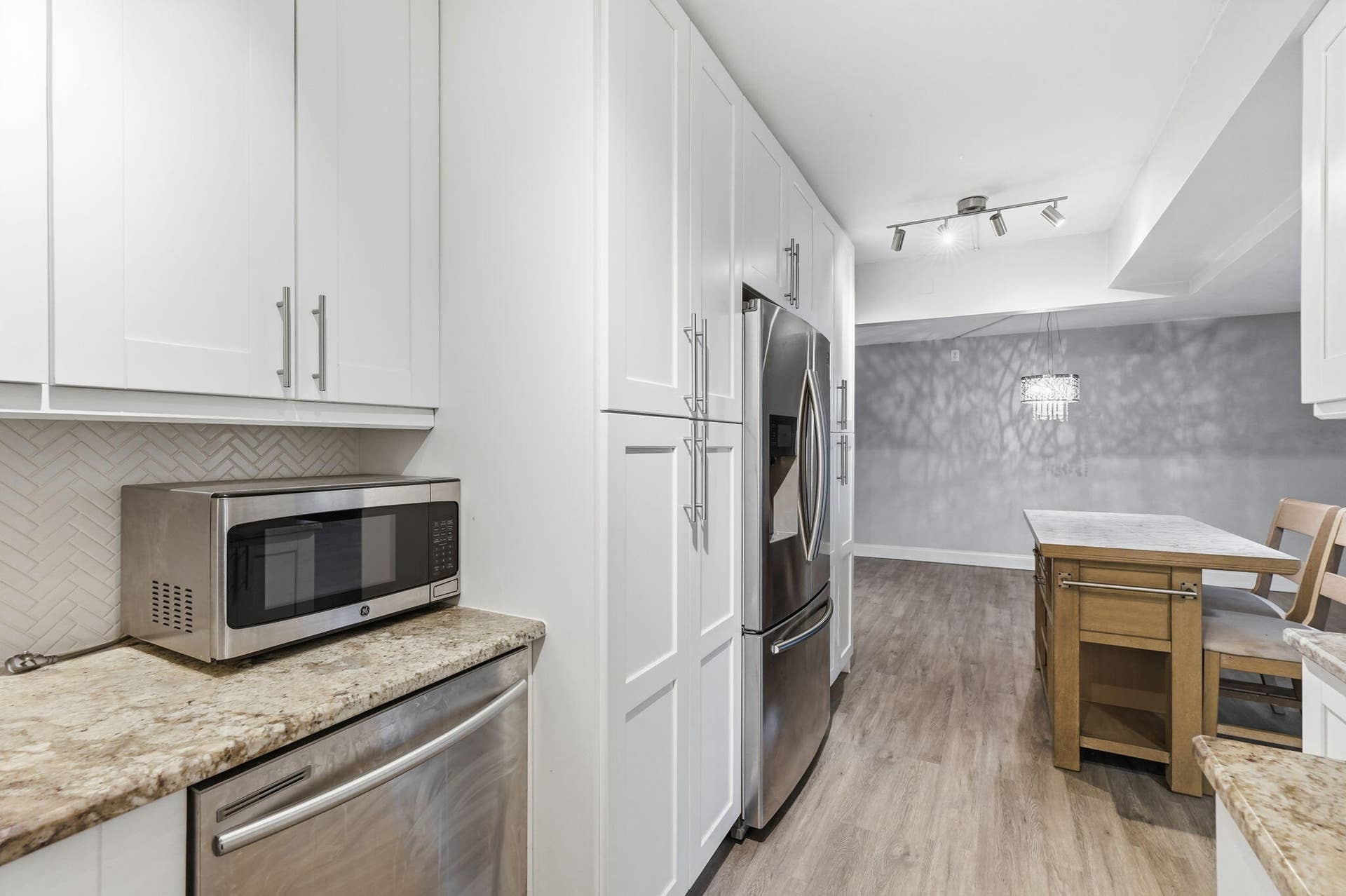 20-web-or-mls-1104_Green_Pine_Boulevard_