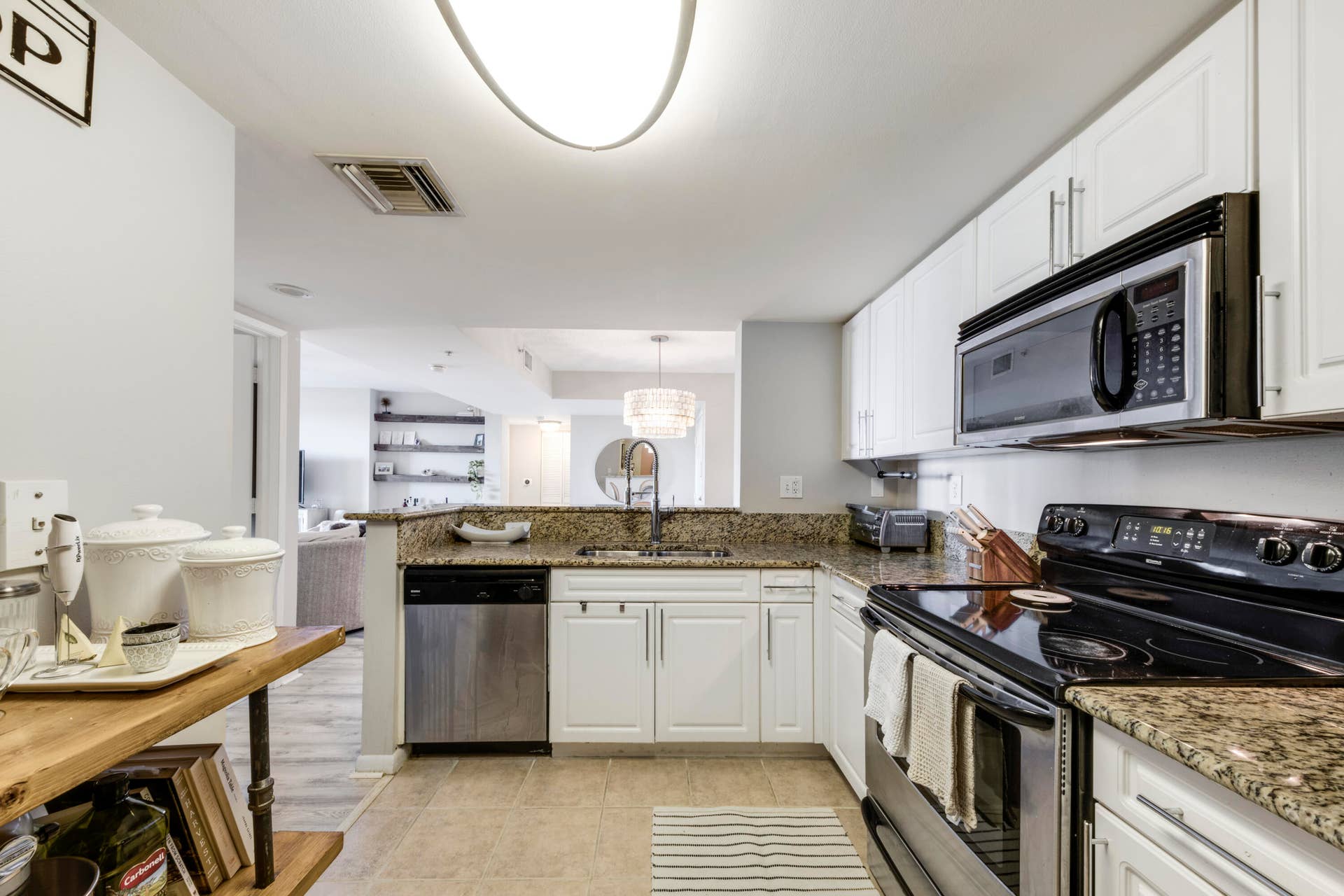 520 SE 5TH Avenue, #1609, Fort Lauderdale, FL 33301 Kitchen