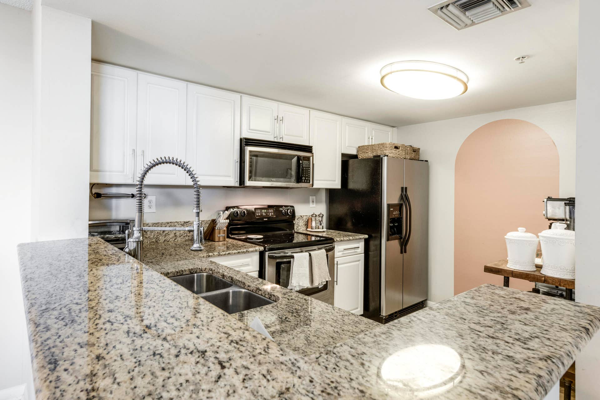 520 SE 5TH Avenue, #1609, Fort Lauderdale, FL 33301 Kitchen