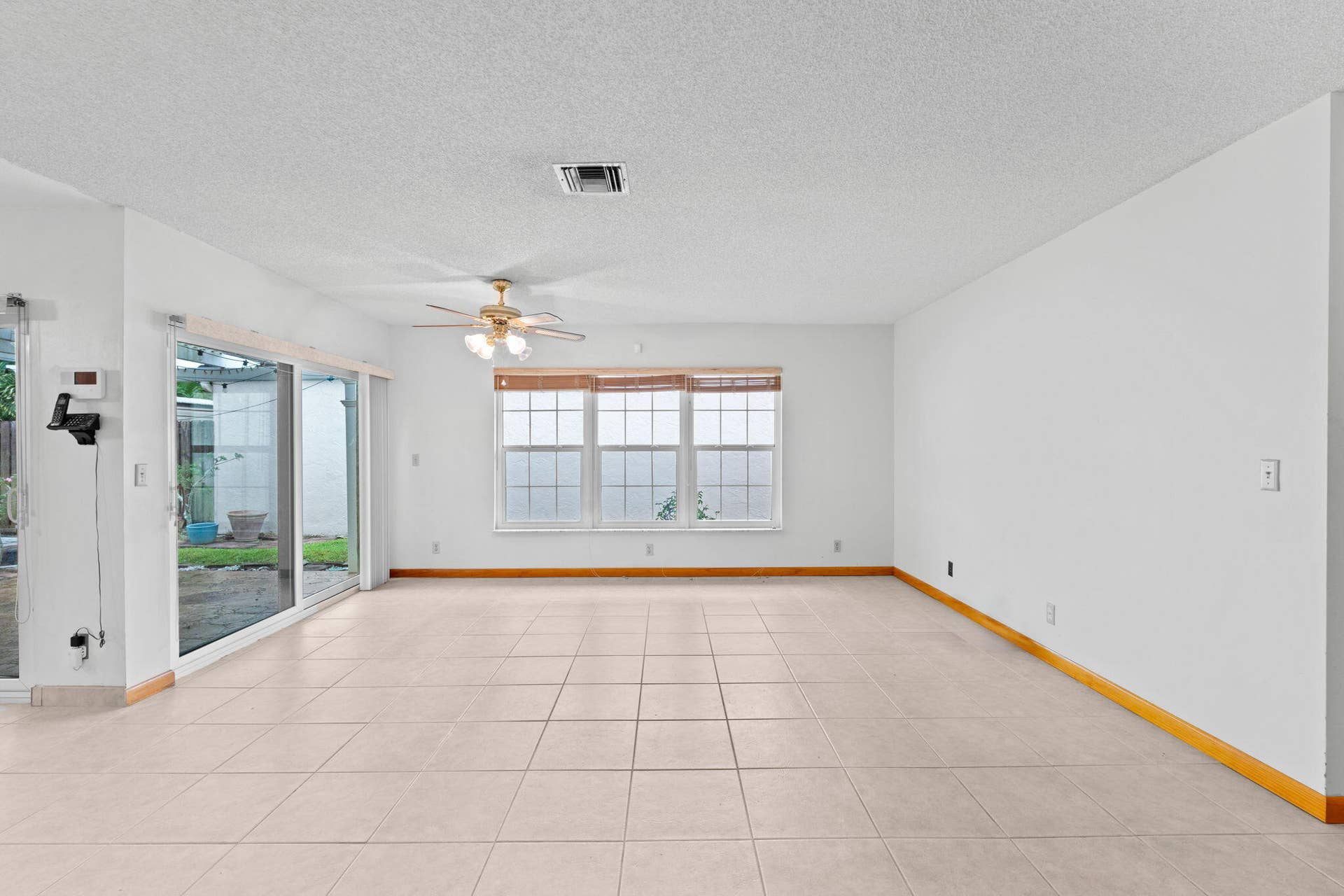 13-web-or-mls-A7407569