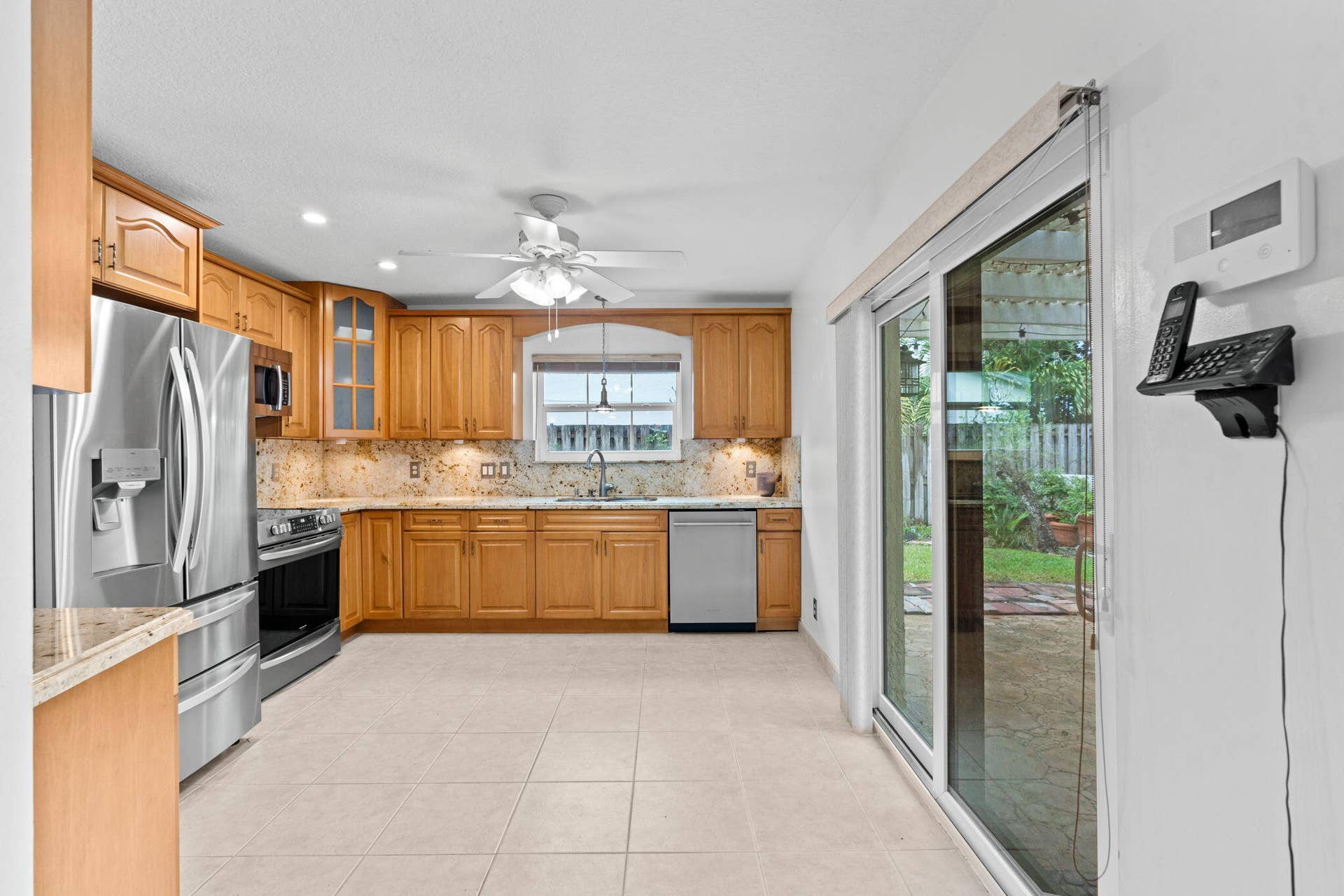 20-web-or-mls-A7407599