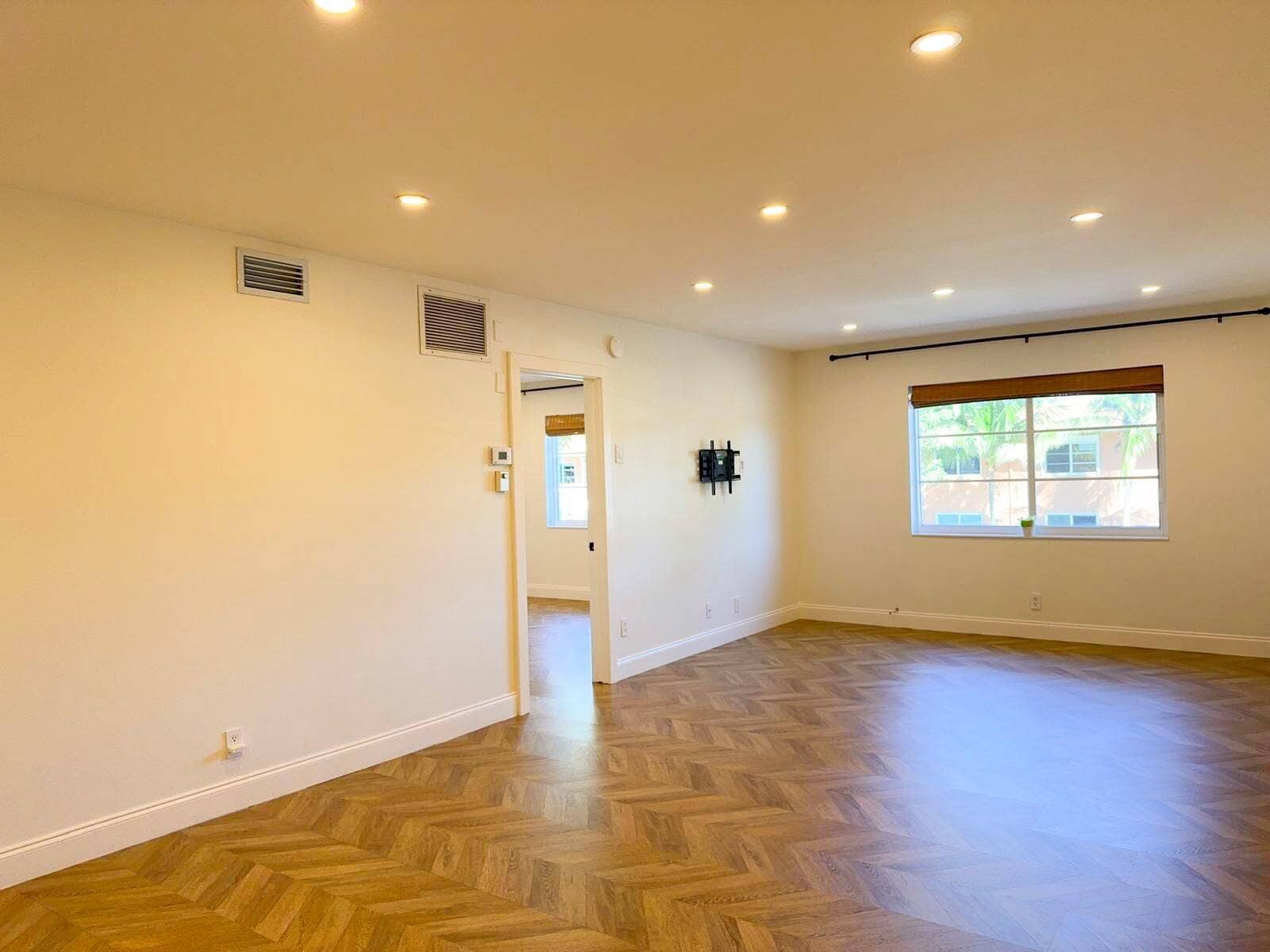9 NE 19TH Court, #211C, Wilton Manors, Wilton Manors, FL 33305 bb013f32-4e5e-4903-8f87-4d4b38c7a774