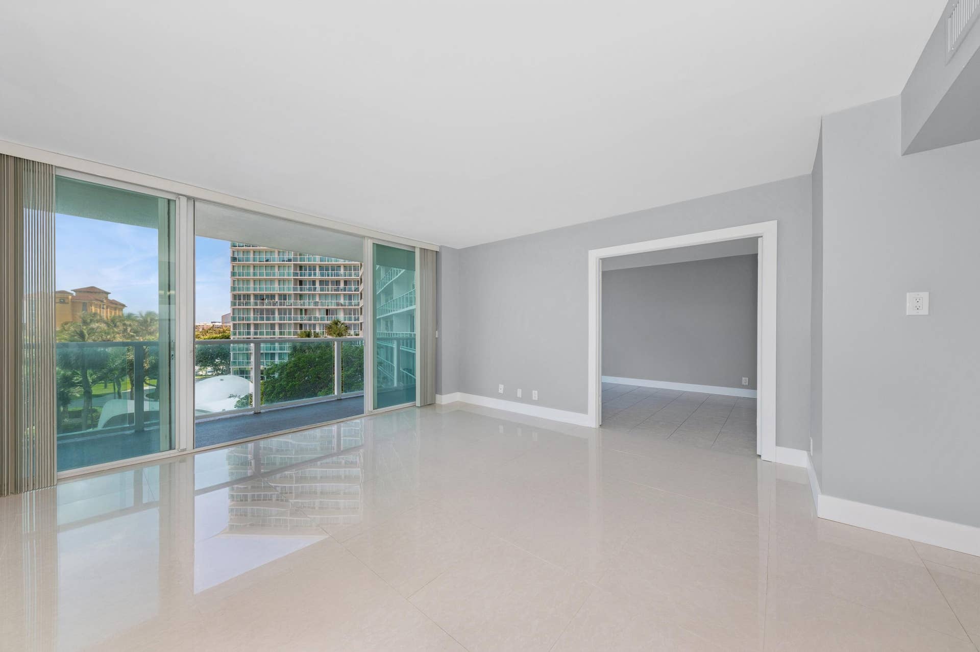 333 NE 21ST Avenue, #520, Deerfield Beach, Deerfield Beach, FL 33441 520 bedrrom