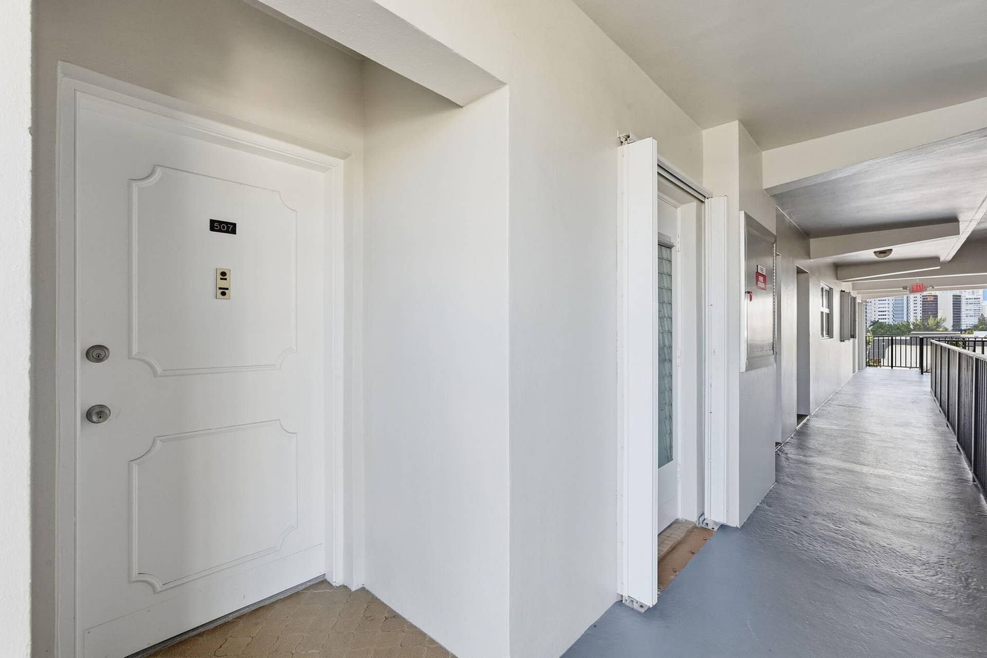 29-web-or-mls-4117_Bougainvilla_Dr_Apt_5