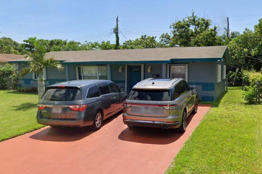 Property photo for 650 SW 28TH Way, Fort Lauderdale, FL