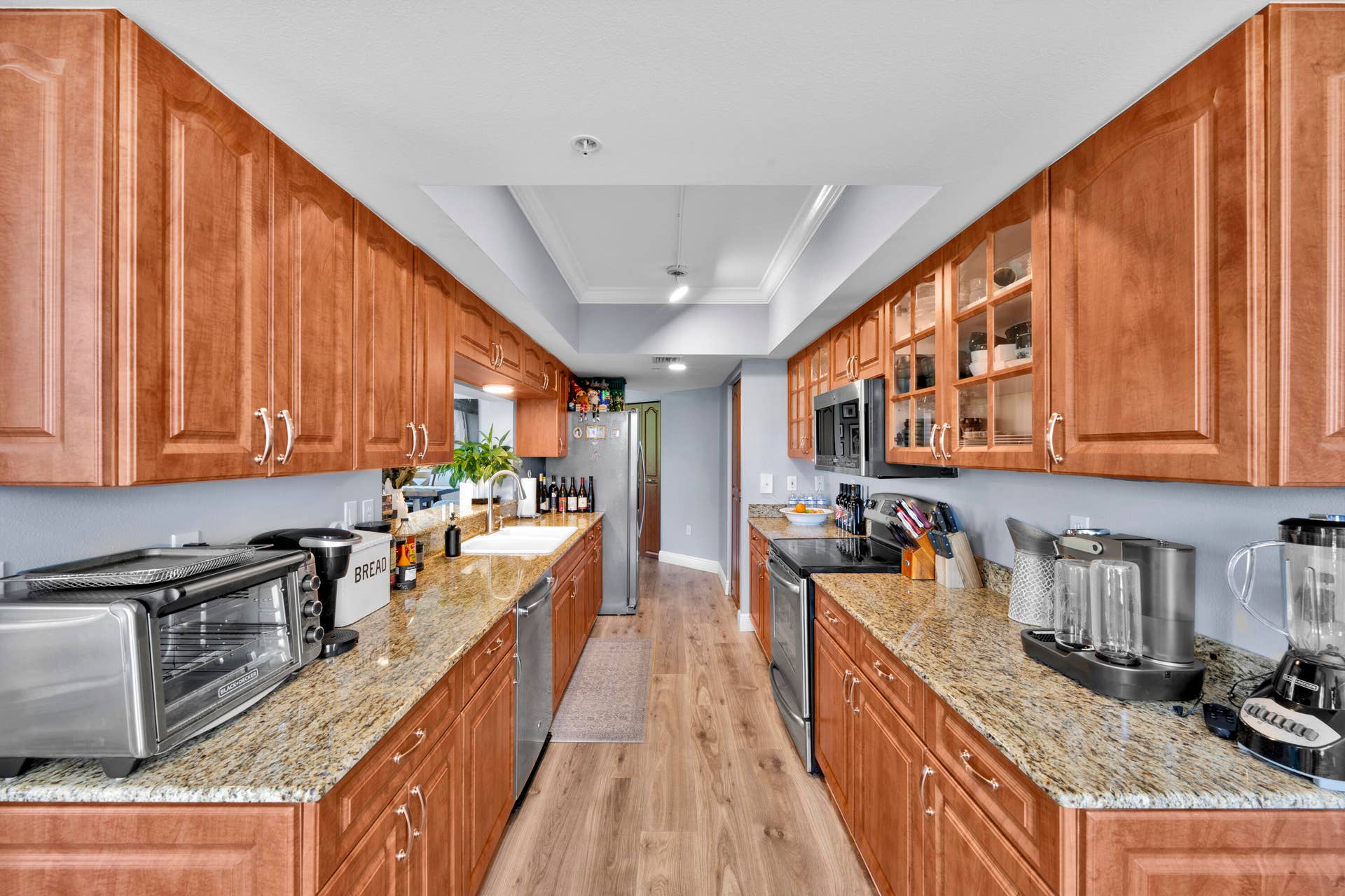 2880 NE 14th Street Causeway, #413, Pompano Beach, FL 33062 KITCHEN