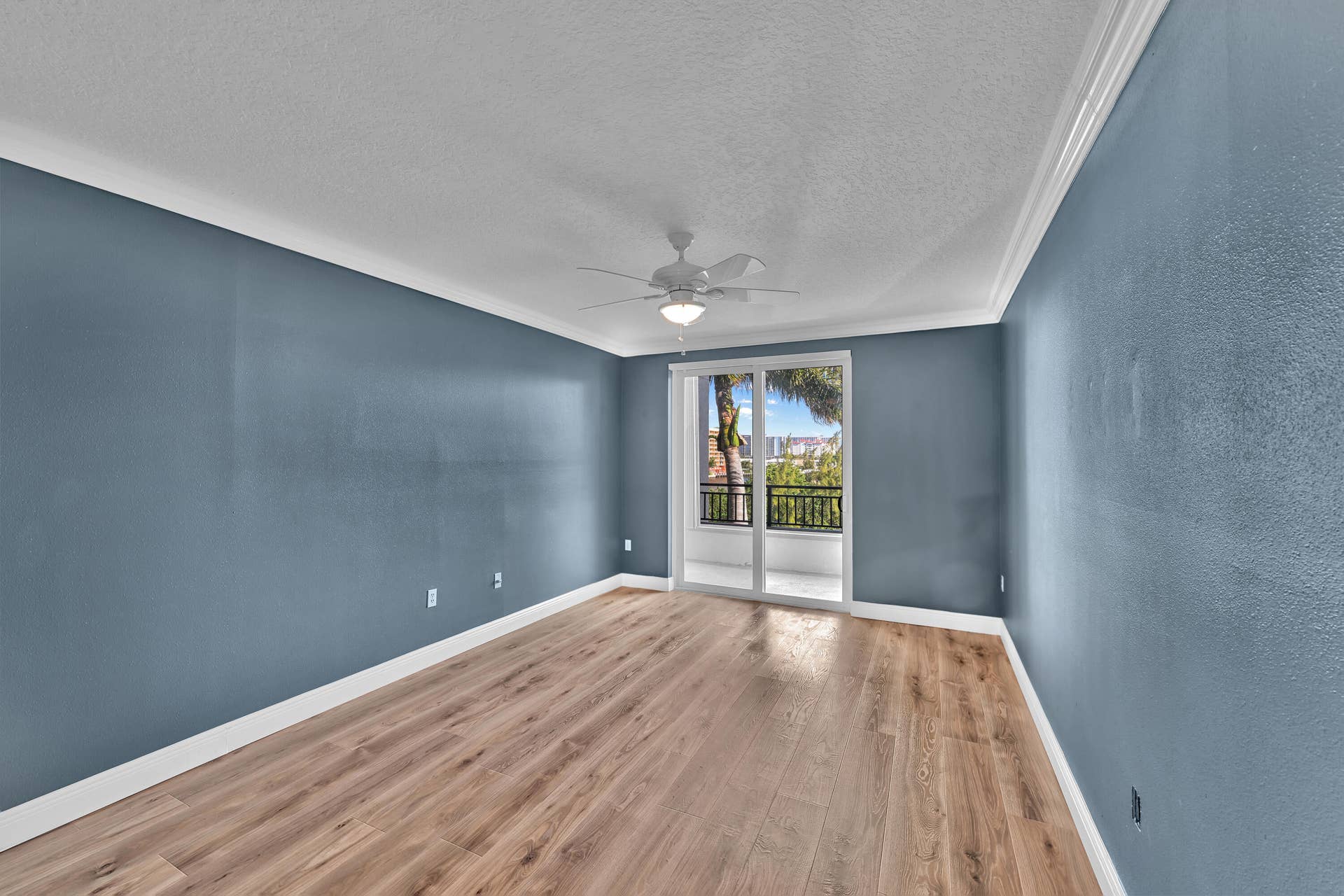 2880 NE 14th Street Causeway, #413, Pompano Beach, FL 33062 MAIN BEDROOM