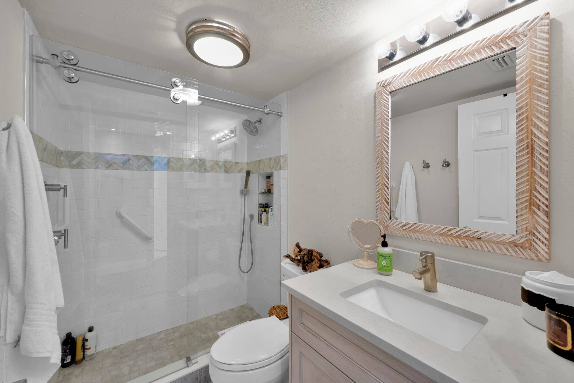 2880 NE 14th Street Causeway, #413, Pompano Beach, FL 33062 SECOND BATHROOM