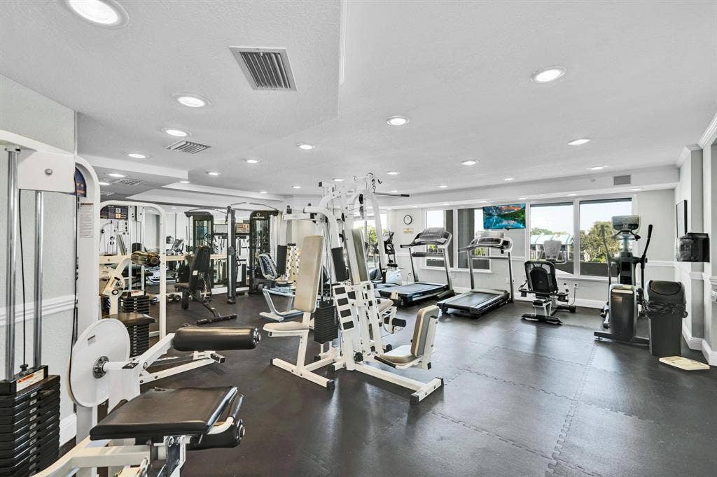 2880 NE 14th Street Causeway, #413, Pompano Beach, FL 33062 GYM
