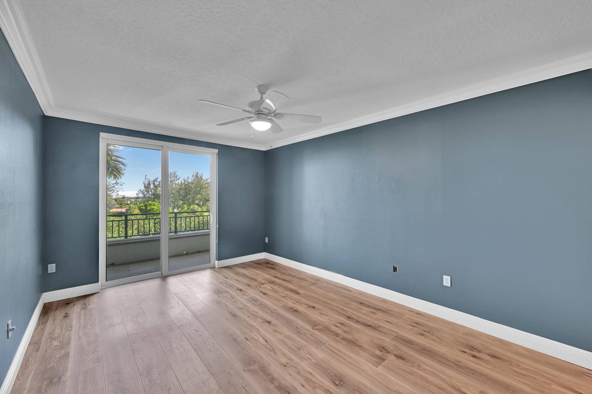 2880 NE 14th Street Causeway, #413, Pompano Beach, FL 33062 MAIN BEDROOM