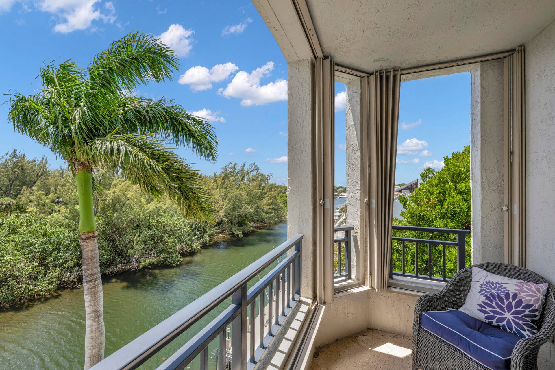 2880 NE 14th Street Causeway, #413, Pompano Beach, FL 33062 TERRACE VIEW