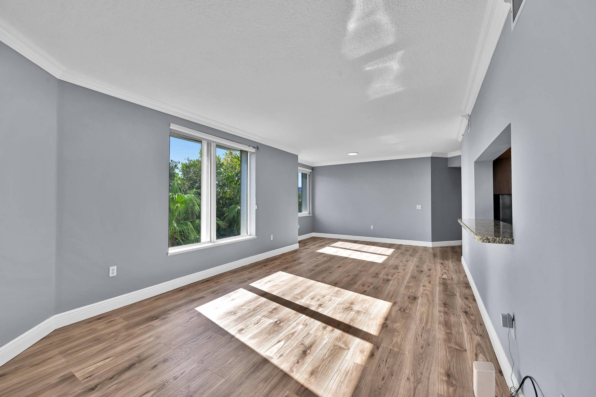 2880 NE 14th Street Causeway, #413, Pompano Beach, FL 33062 LIVING ROOM
