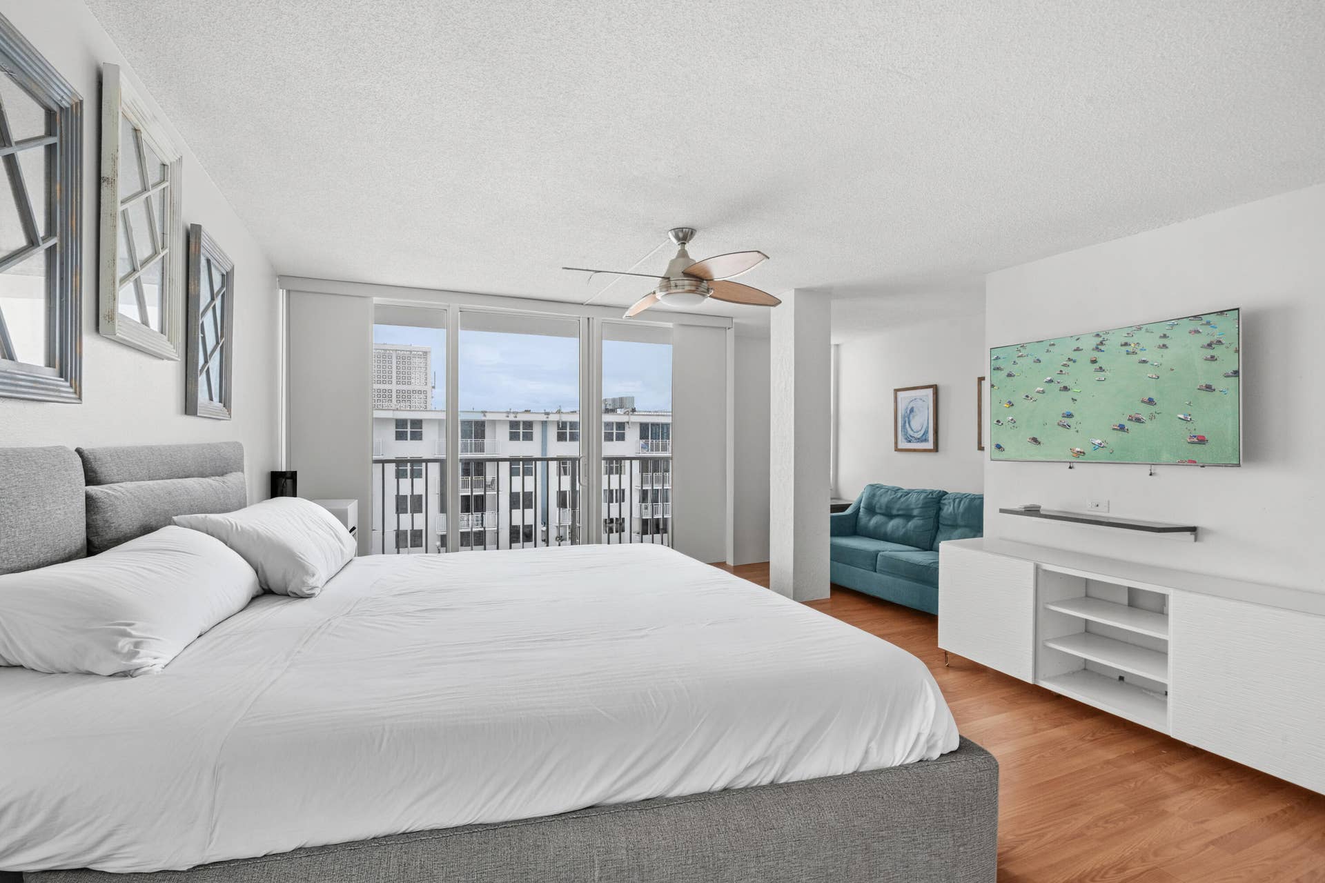111 BRINY Avenue, #PH7, Pompano Beach, FL 33062 DSC04865