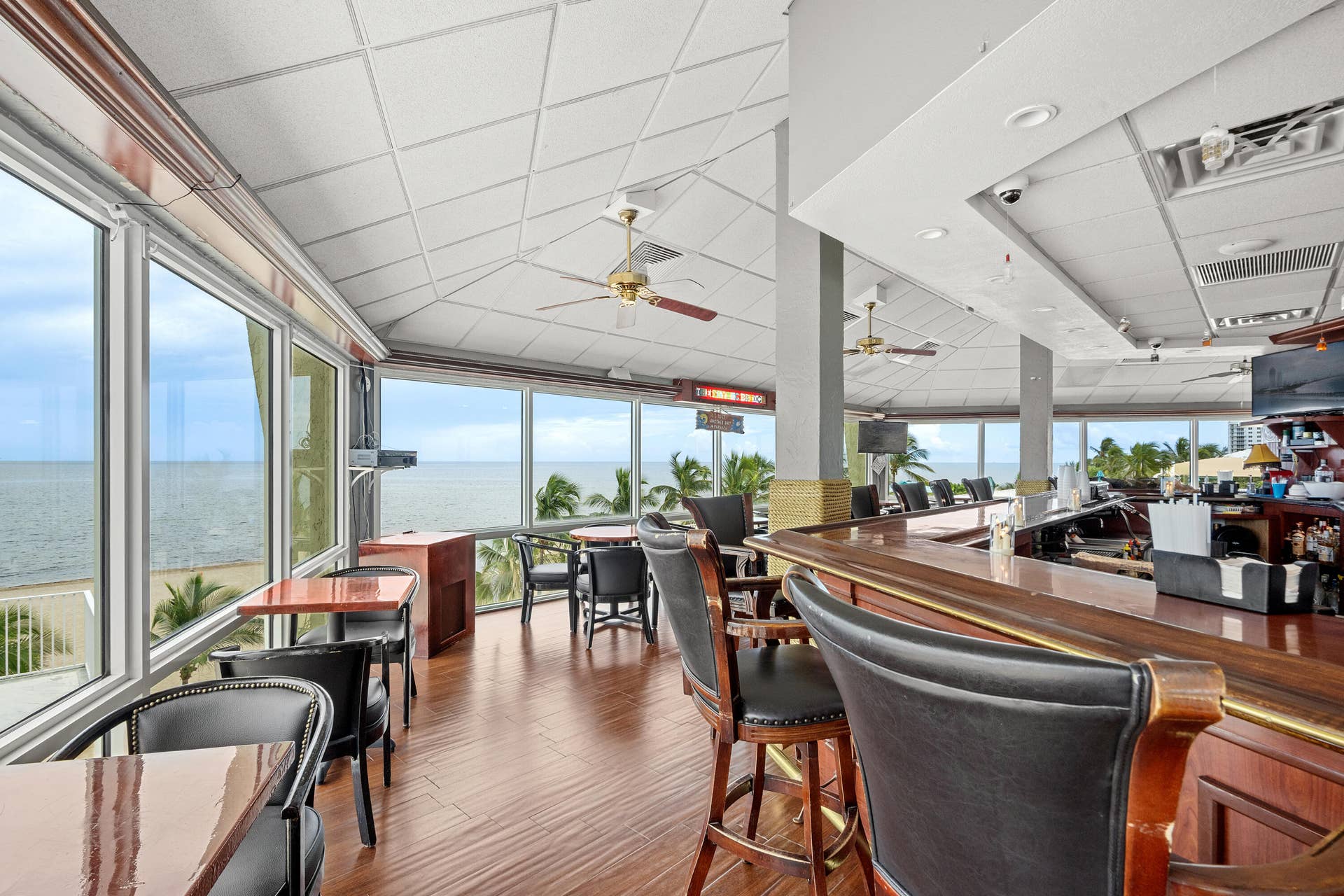 111 BRINY Avenue, #PH7, Pompano Beach, FL 33062 DSC05041