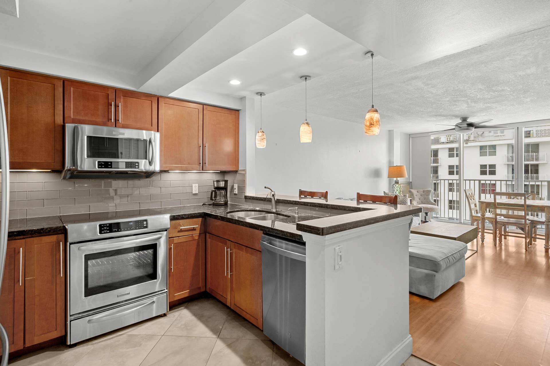 111 BRINY Avenue, #PH7, Pompano Beach, FL 33062 DSC04746