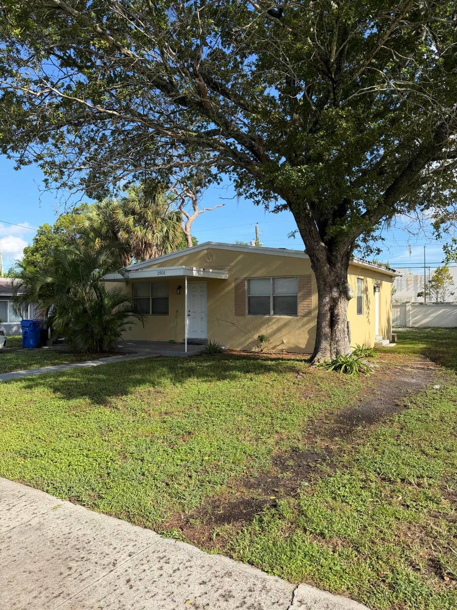 Property photo for 2501 SW 3RD Street, Fort Lauderdale, FL