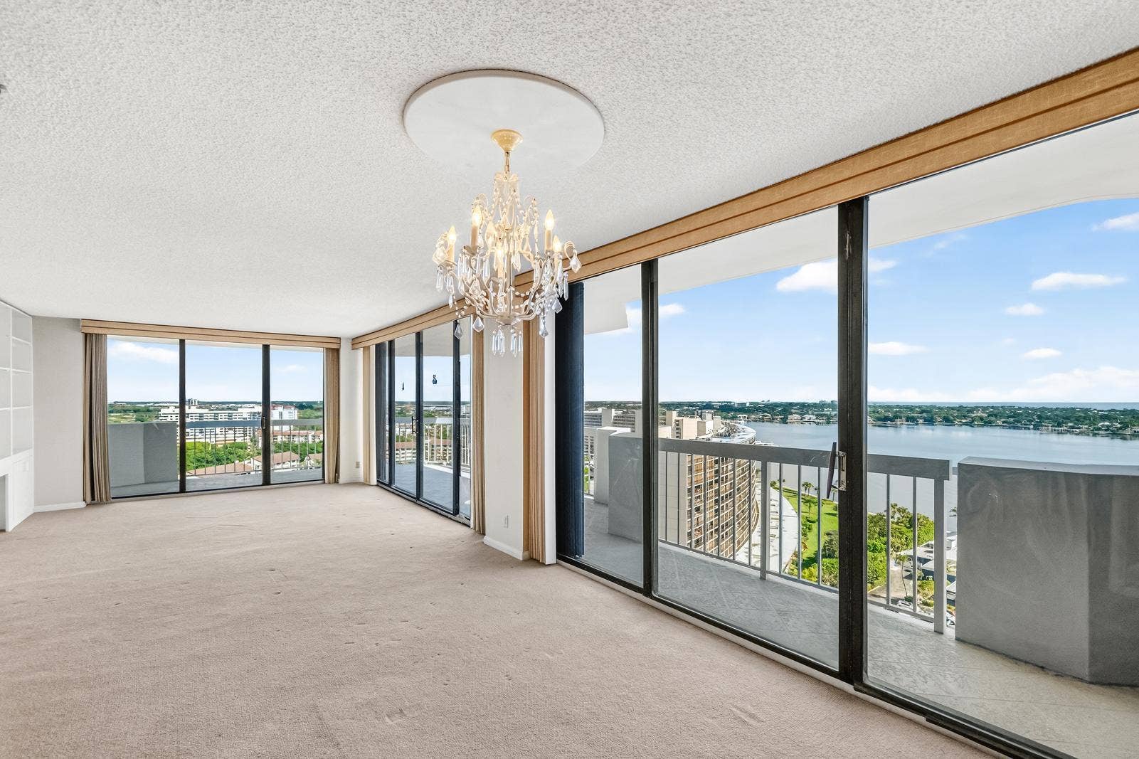 123 Lakeshore Drive, #1945, North Palm Beach, FL 33408 Floor to ceiling windows