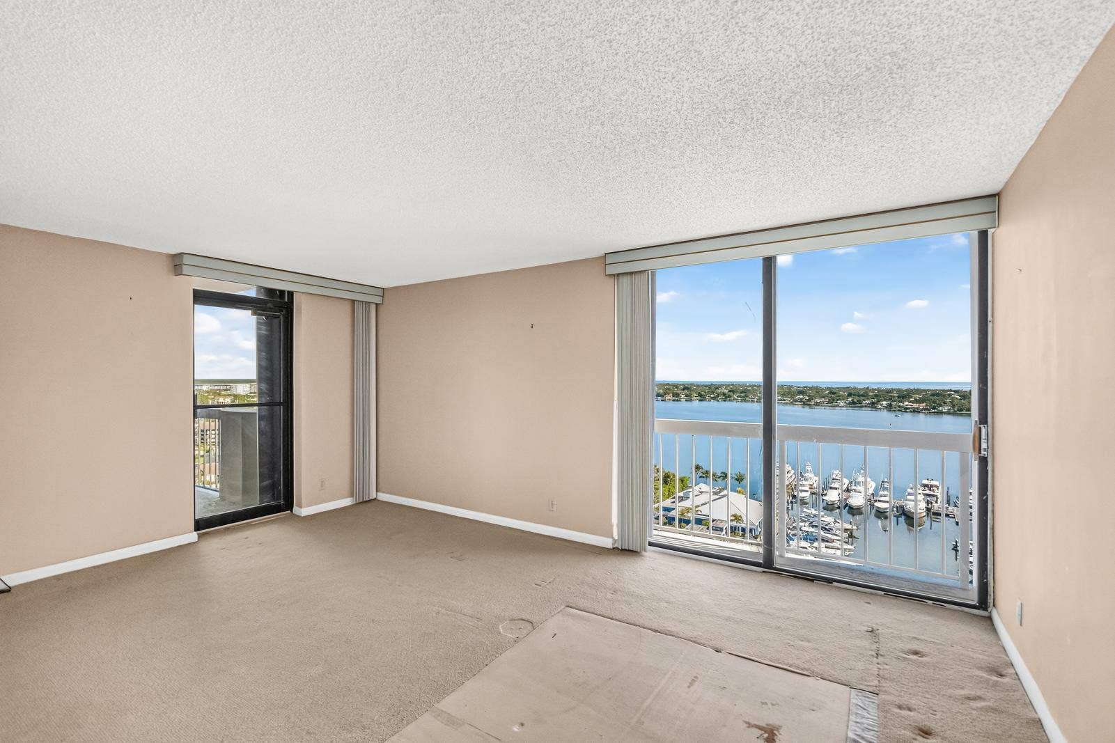 123 Lakeshore Drive, #1945, North Palm Beach, FL 33408 Primary Bedroom