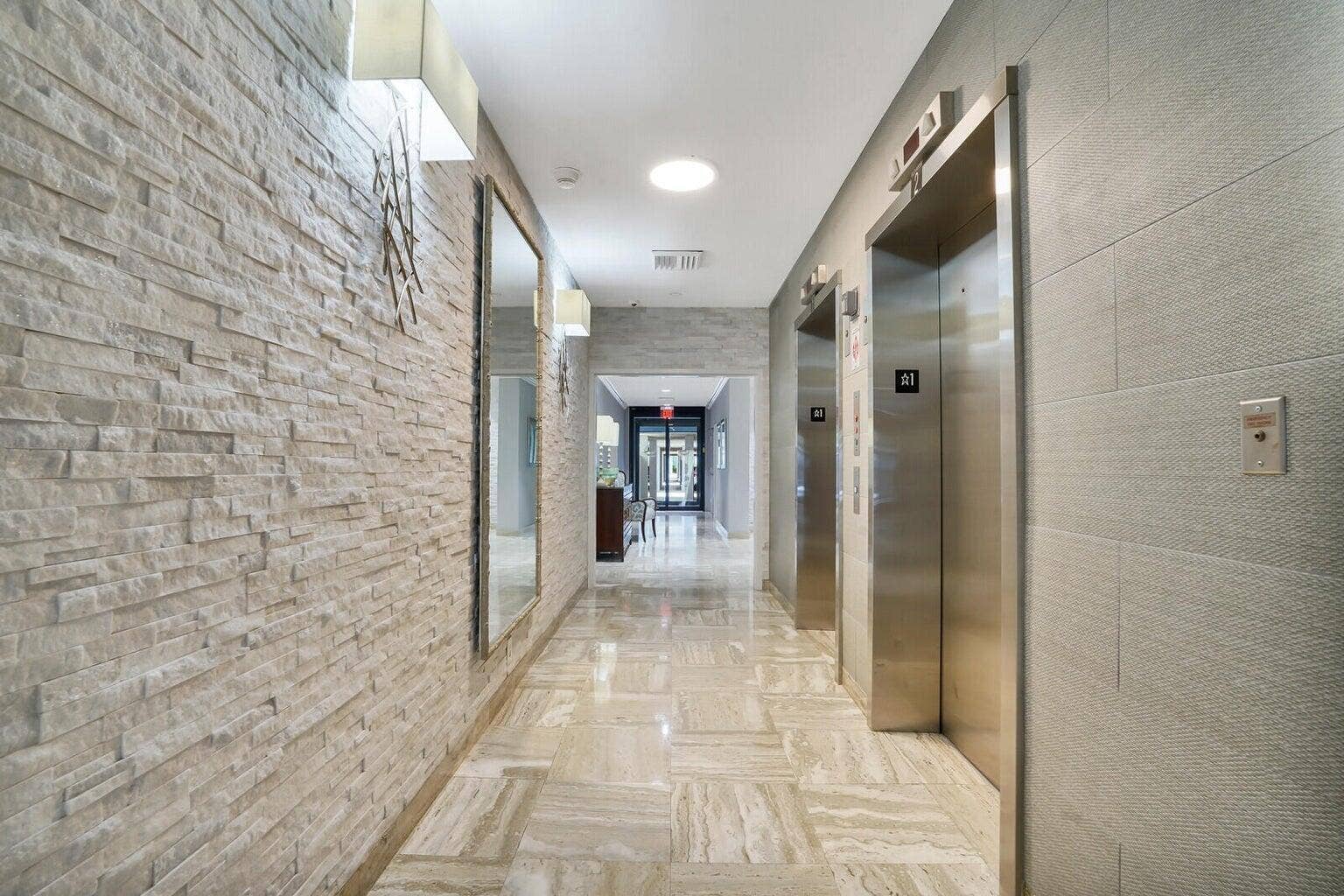 123 Lakeshore Drive, #1945, North Palm Beach, FL 33408 Elevators