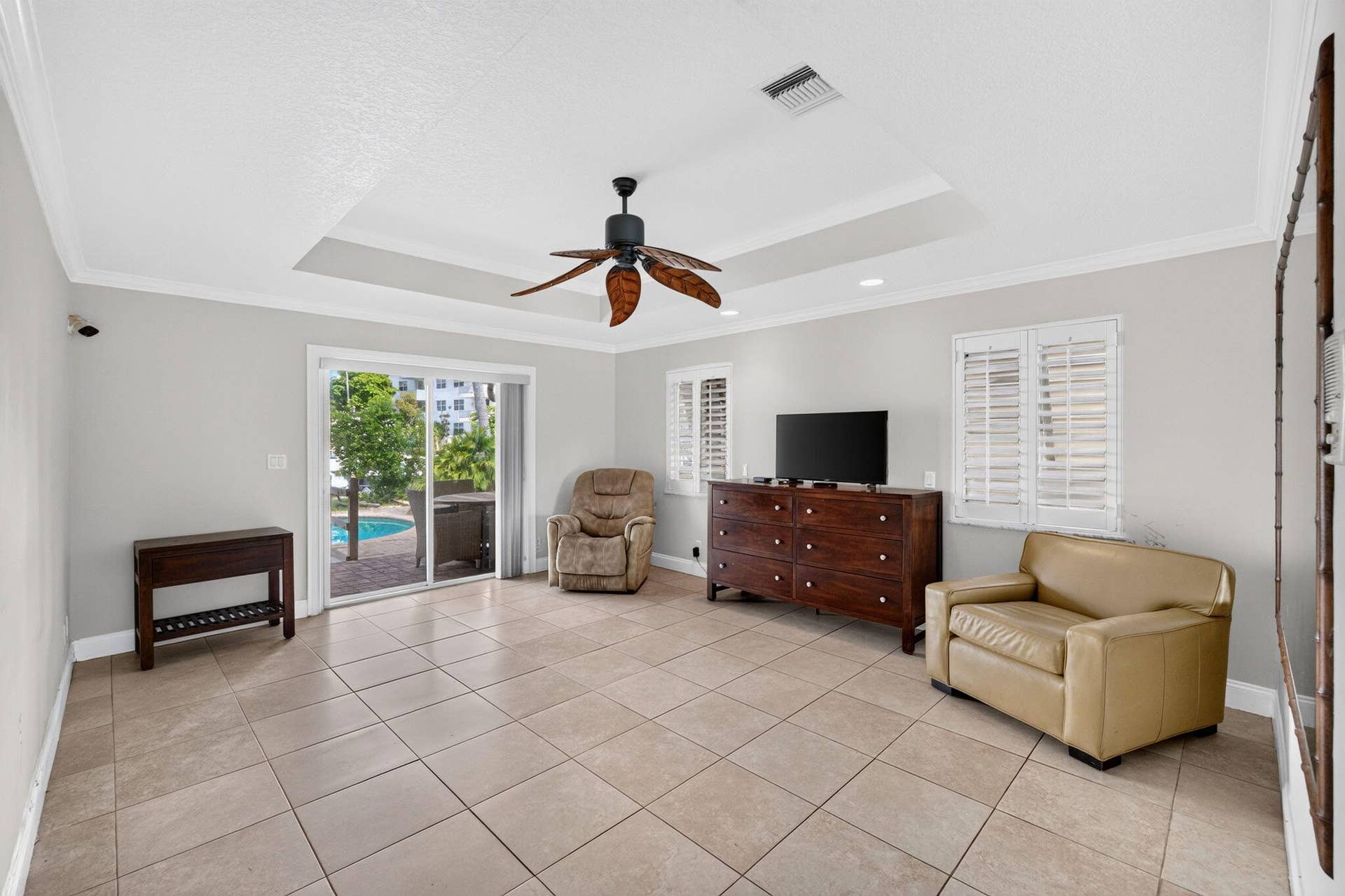 1920 E Terra Mar Drive, Lauderdale By The Sea, FL 33062 27-web-or-mls-699A8696