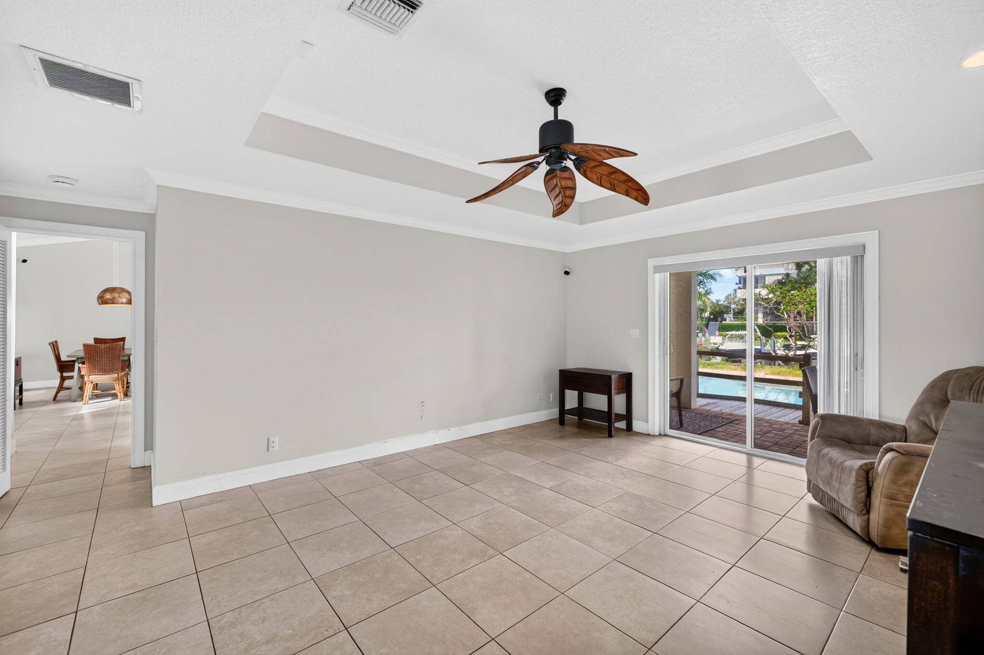 1920 E Terra Mar Drive, Lauderdale By The Sea, FL 33062 28-web-or-mls-699A8702
