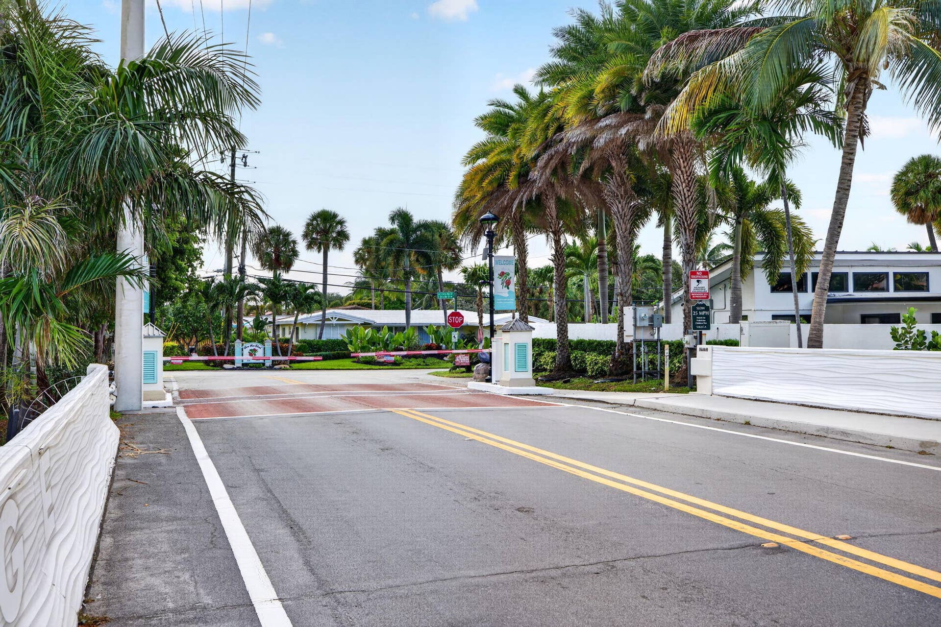 1920 E Terra Mar Drive, Lauderdale By The Sea, FL 33062 72-web-or-mls-699A9135