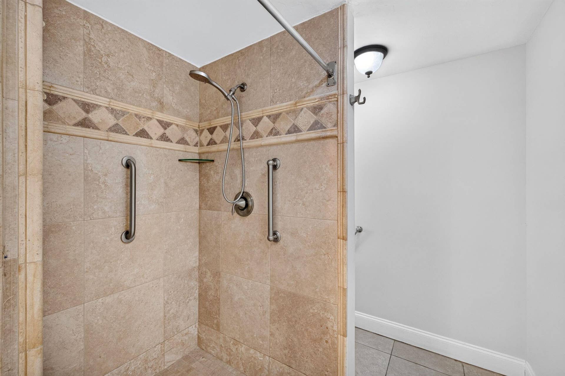 1920 E Terra Mar Drive, Lauderdale By The Sea, FL 33062 35-web-or-mls-699A8777