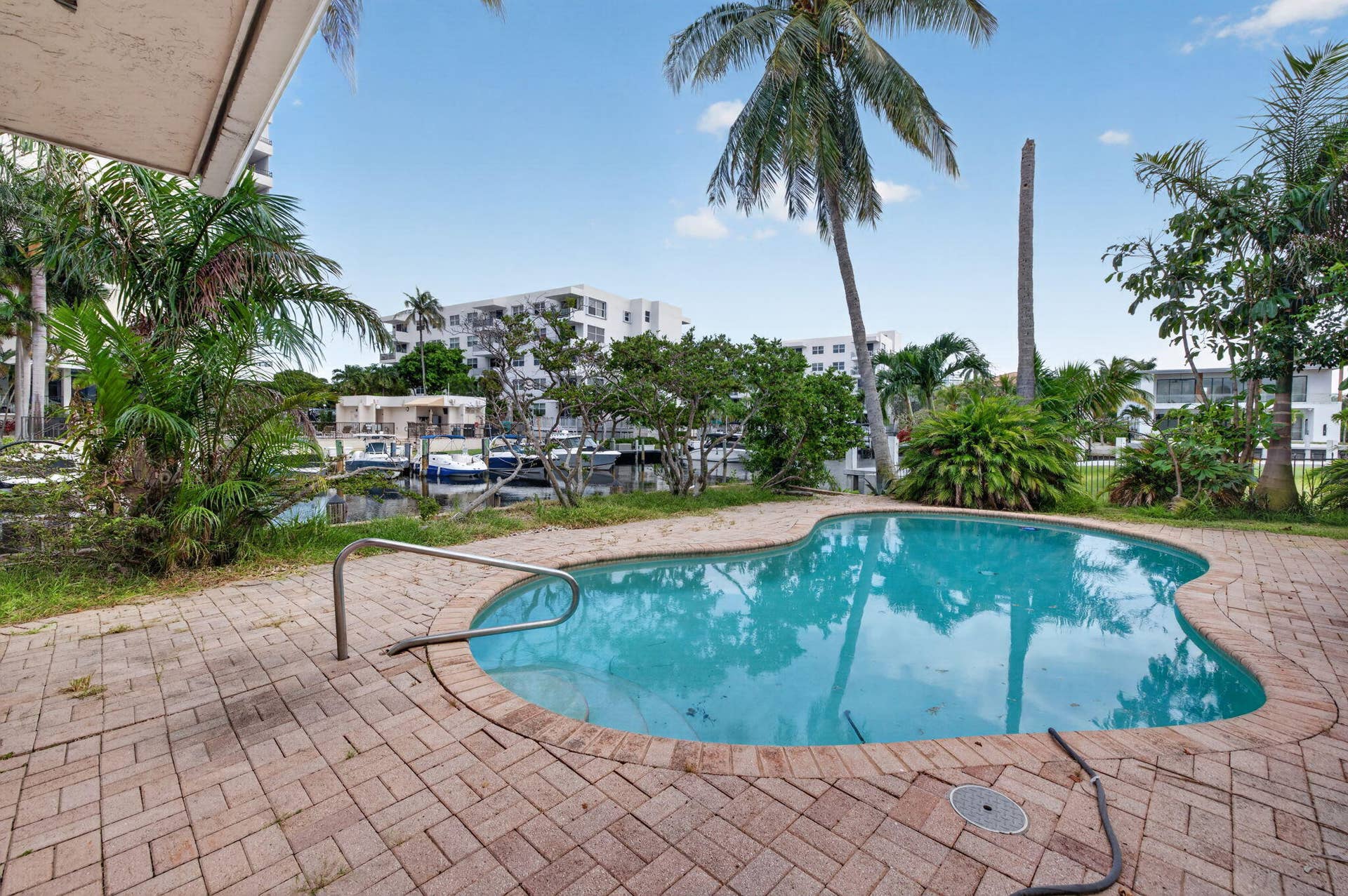 1920 E Terra Mar Drive, Lauderdale By The Sea, FL 33062 55-web-or-mls-699A8981