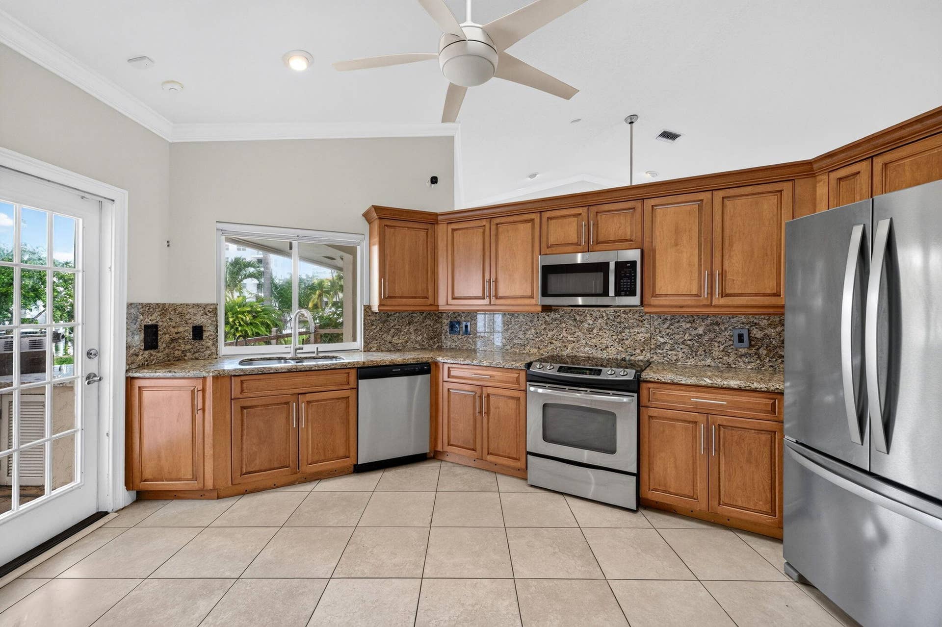 1920 E Terra Mar Drive, Lauderdale By The Sea, FL 33062 24-web-or-mls-699A8666