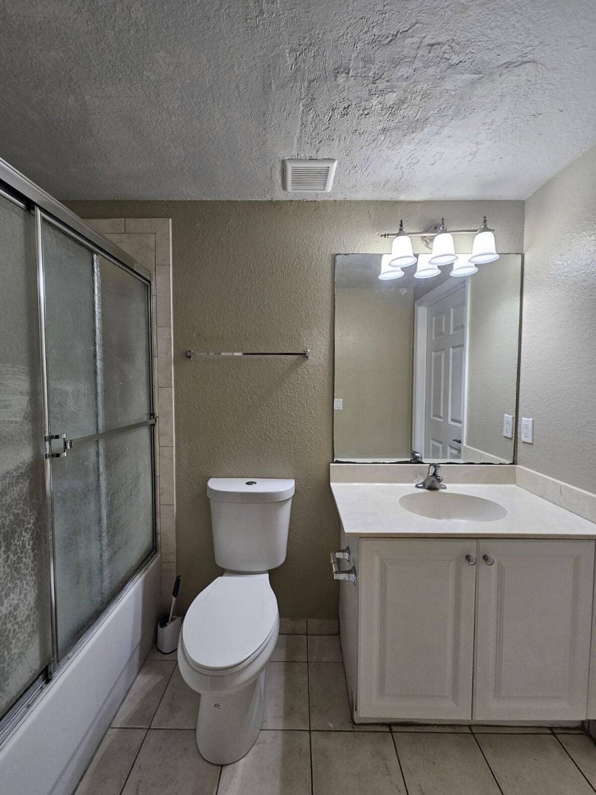 1927 MARSH HARBOR Drive, Riviera Beach, Riviera Beach, FL 33404 20260903_142215_copy_1200x1600