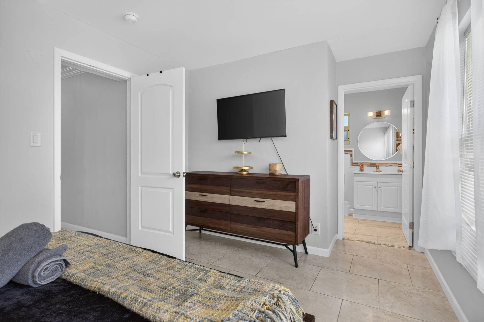 27-web-or-mls-1520-7534