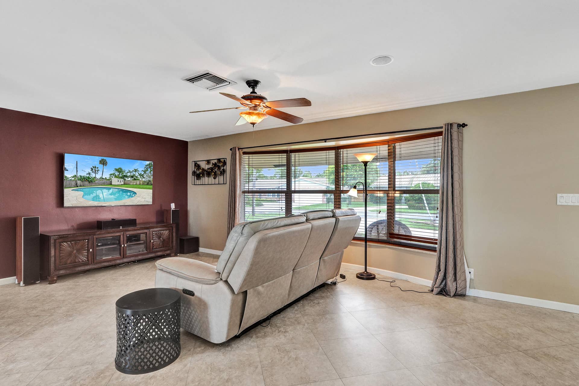 80 SE 10TH Street, Pompano Beach, FL 33060 DSC03275