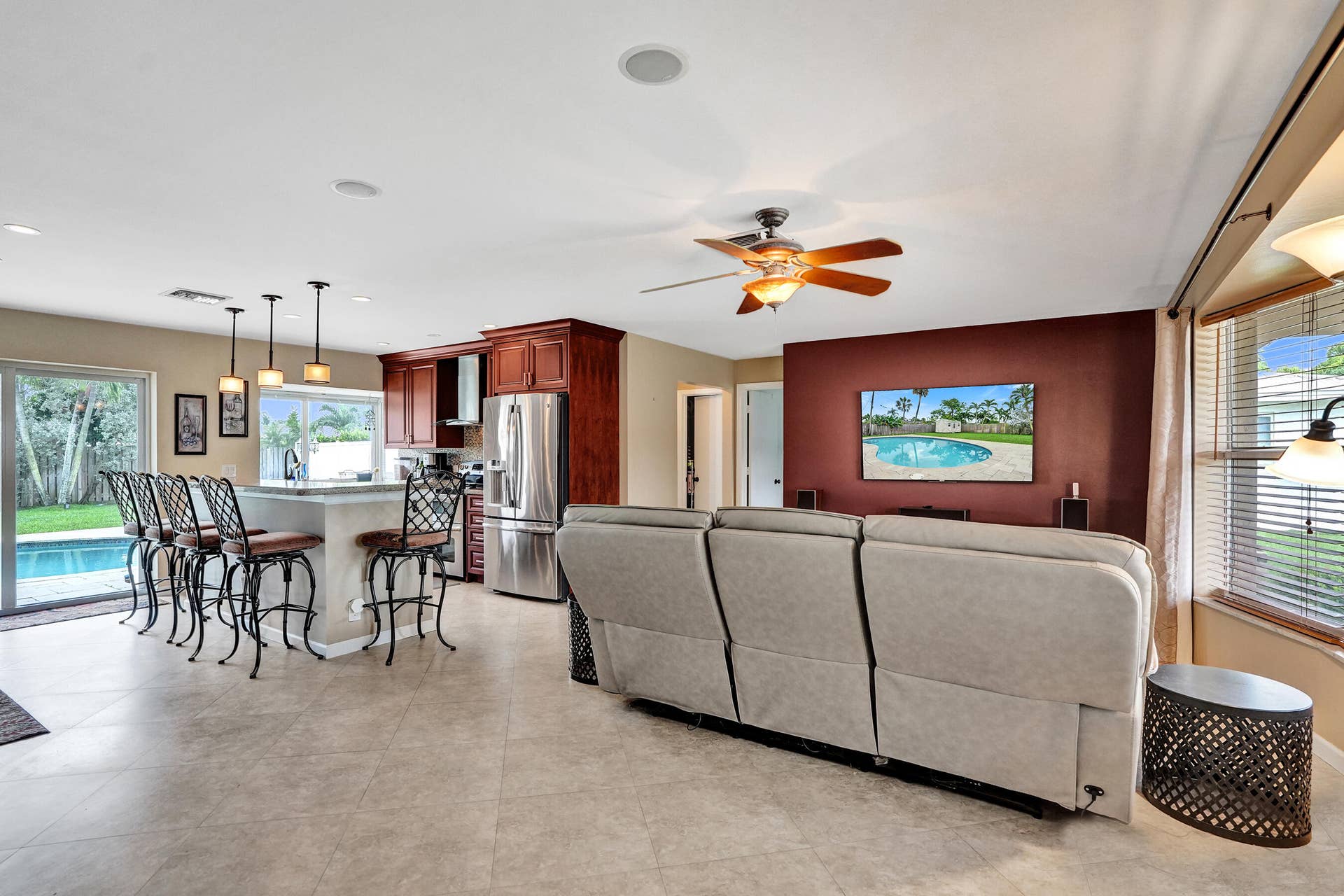 80 SE 10TH Street, Pompano Beach, FL 33060 DSC03269