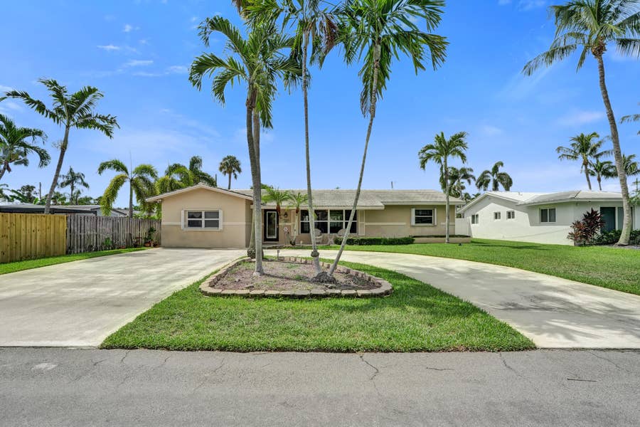 Property photo for 80 SE 10TH Street, Pompano Beach, FL