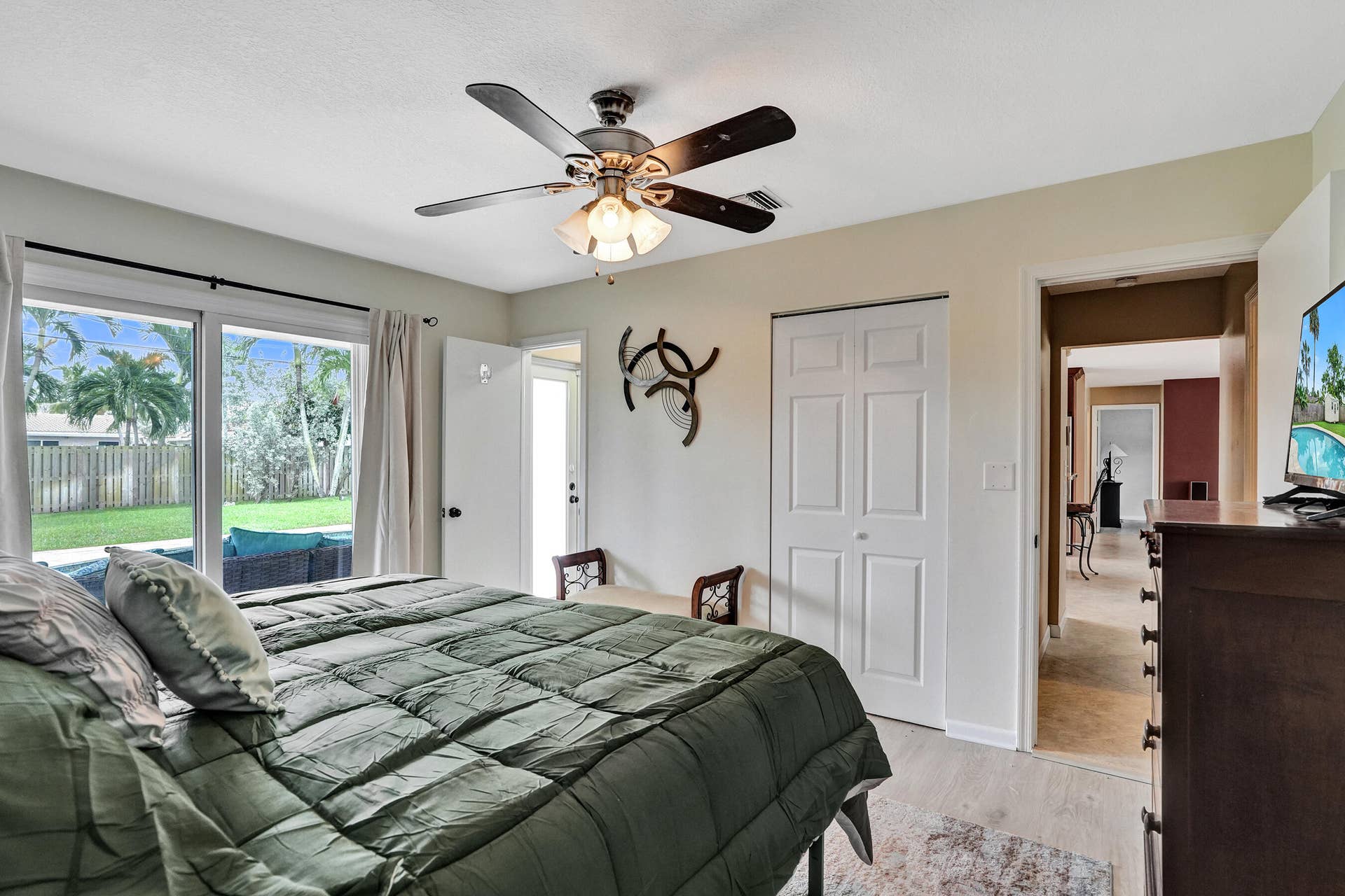 80 SE 10TH Street, Pompano Beach, FL 33060 DSC03233