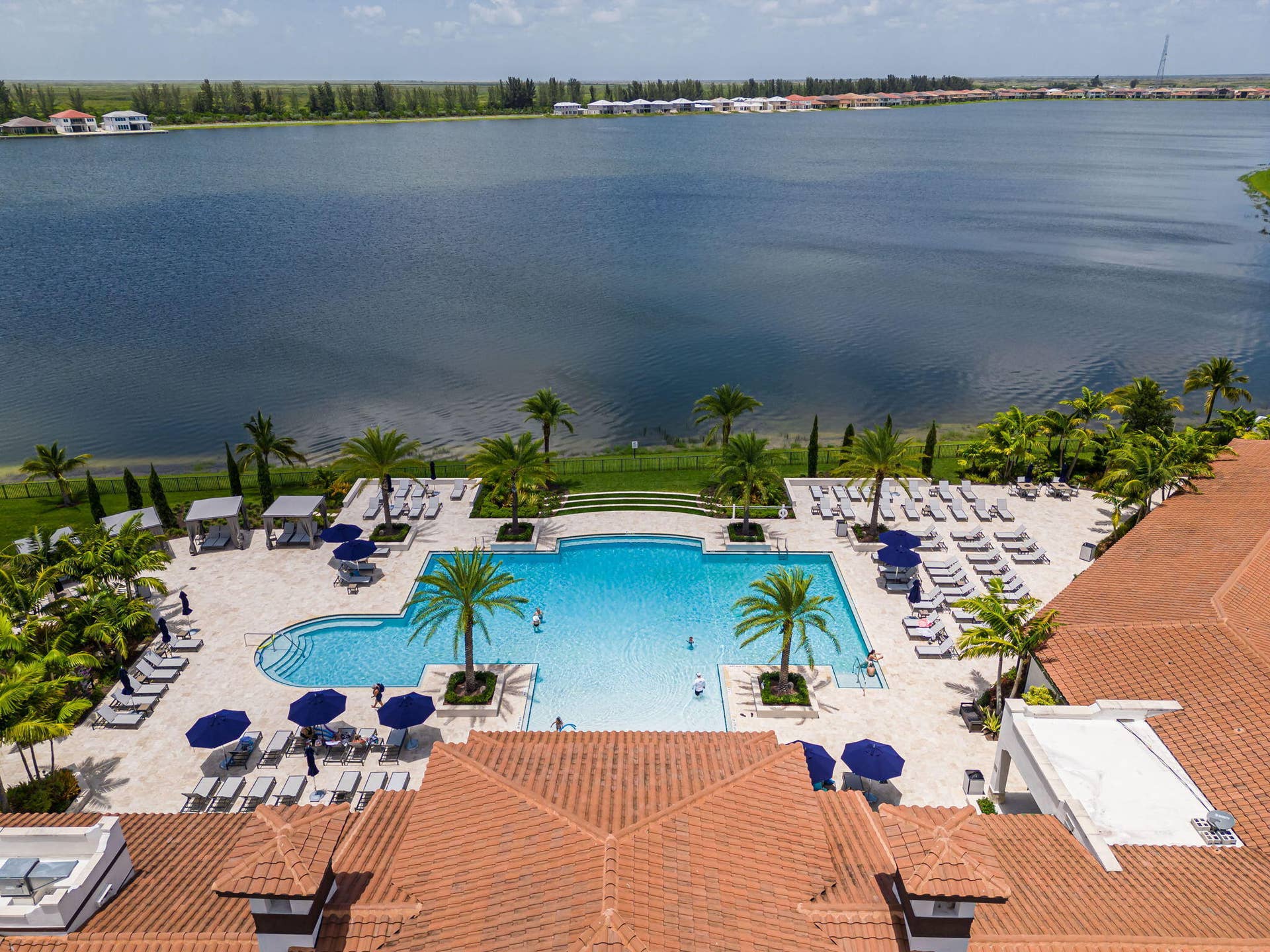 8590 W PARKLAND BAY Trail, Parkland, FL 33076 1