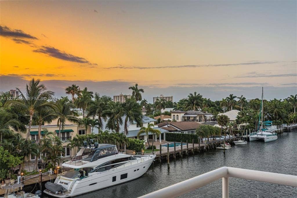 180 Isle Of Venice Drive, #433, Fort Lauderdale, FL 33301 SUNSET BALCONY
