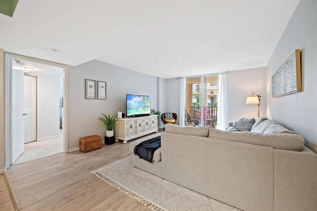 520 SE 5TH Avenue, #2202, Fort Lauderdale, FL 33301 GetMedia-2.ashx