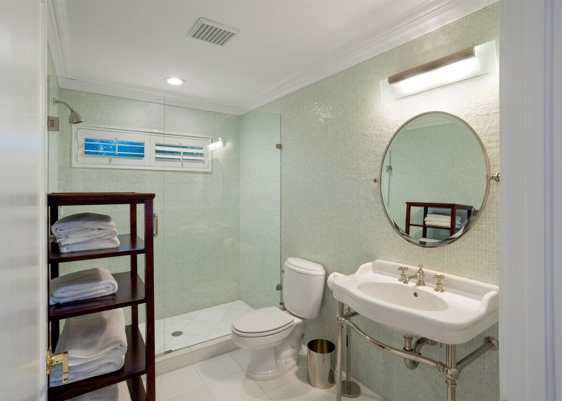 265 SANDPIPER Drive, Palm Beach, Palm Beach, FL 33480 mls_GUEST_BATH_ANGLE_THREE